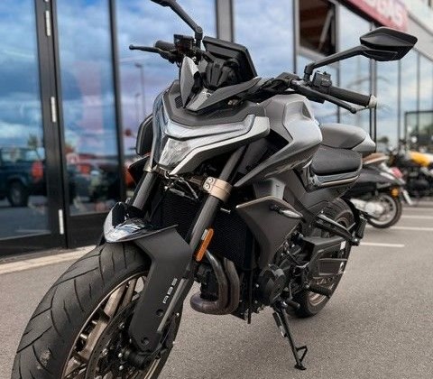 CFMOTO 800NK Sport