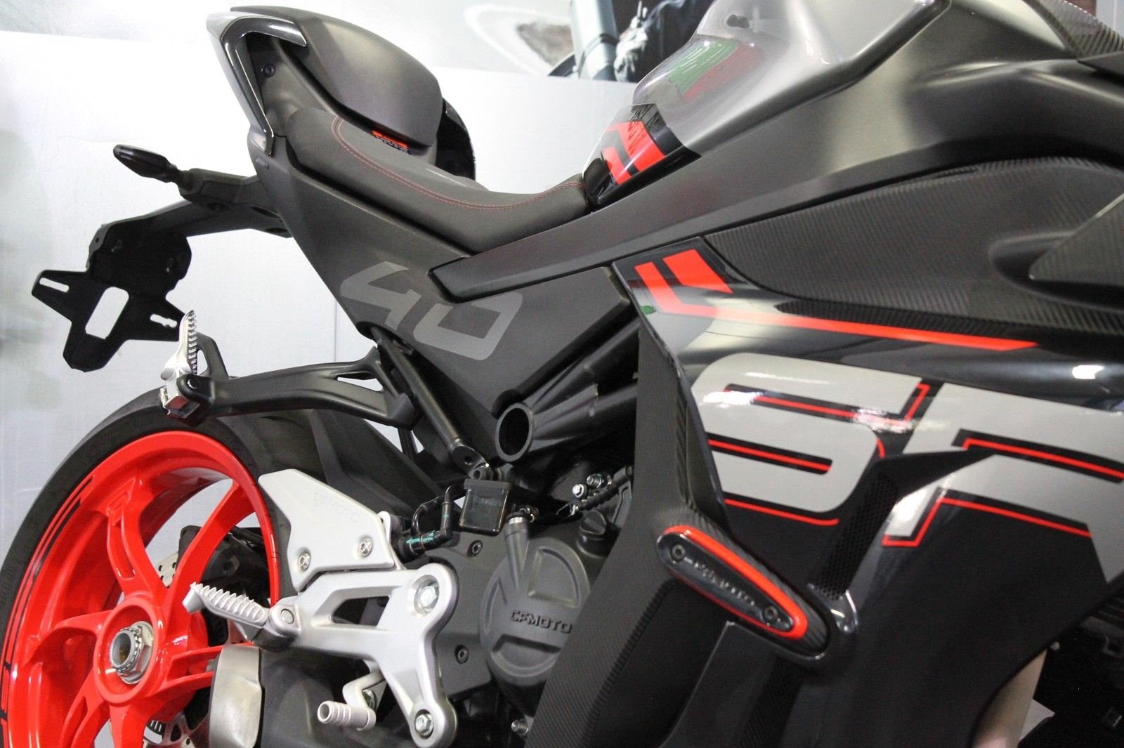 CFMOTO 450SR, R vom Vertragshändler