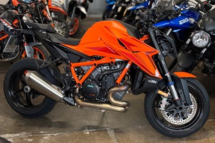 KTM 1390 Super Duke R EVO