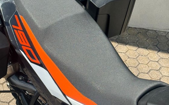 Gebrauchtmotorrad KTM 790 Adventure - Bild 10