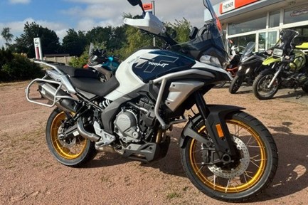 CFMOTO 700MT