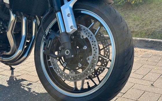 Gebrauchtmotorrad Kawasaki Z900 RS - Bild 9