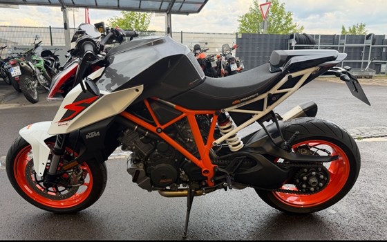 Gebrauchtmotorrad KTM 1290 Super Duke R - Bild 4