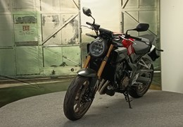 Neumotorrad Honda CB650R E-Clutch