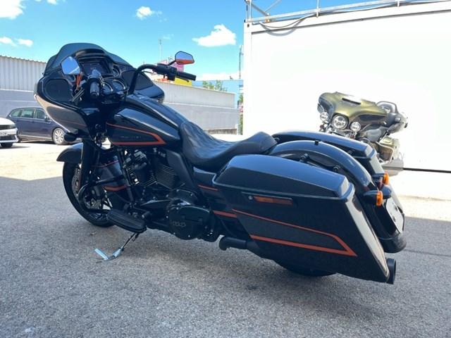 Harley-Davidson Touring Road Glide Special FLTRXS (schwarz) - Bild 10