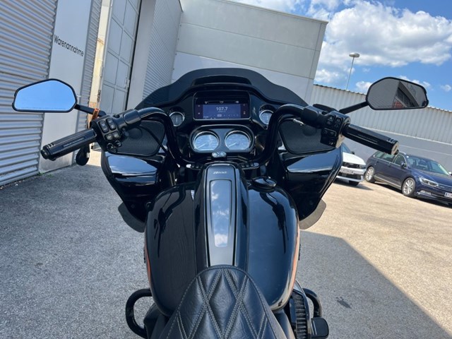 Harley-Davidson Touring Road Glide Special FLTRXS (schwarz) - Bild 13