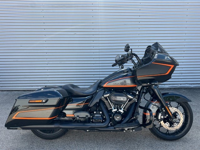 Harley-Davidson Touring Road Glide Special FLTRXS (schwarz) - Bild 3