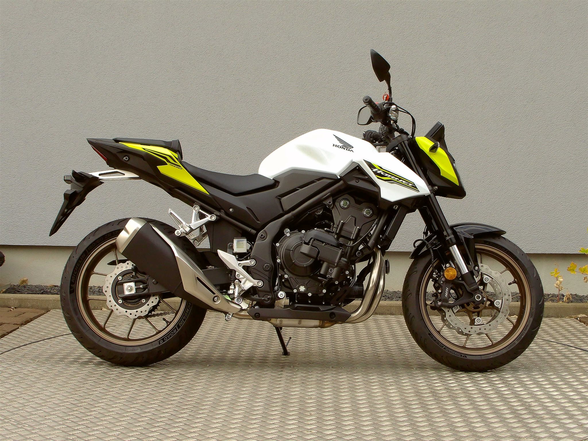 Honda CB500 Hornet E-Clutch