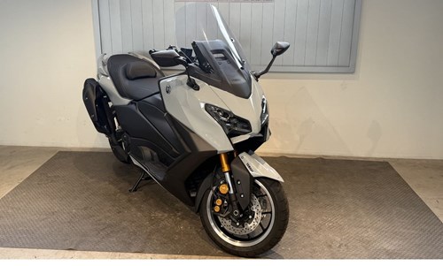 Yamaha TMAX 560 Tech Max