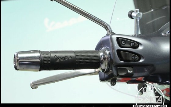 Gebrauchtmotorrad Vespa GTS 300 Touring - Bild 17