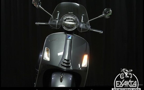 Gebrauchtmotorrad Vespa GTS 300 Touring - Bild 28