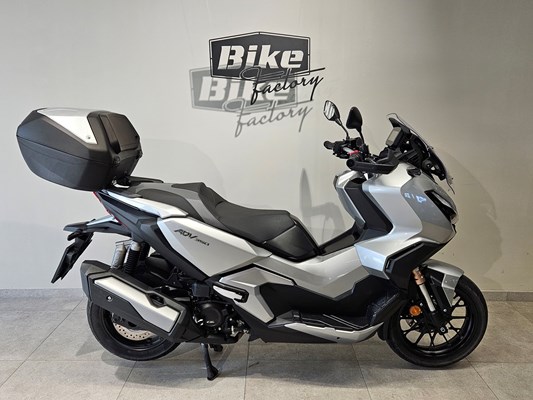Honda ADV350 (silber metallic) - Bild 2