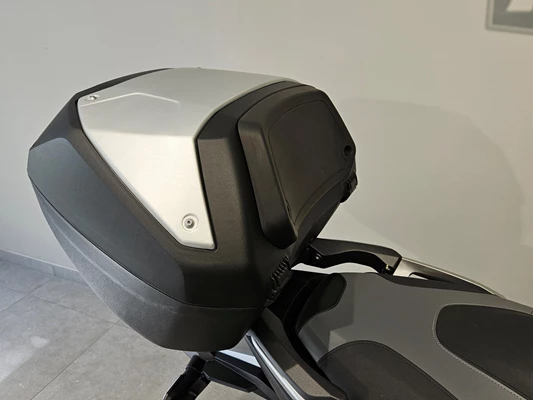 Honda ADV350 (silber metallic) - Bild 3