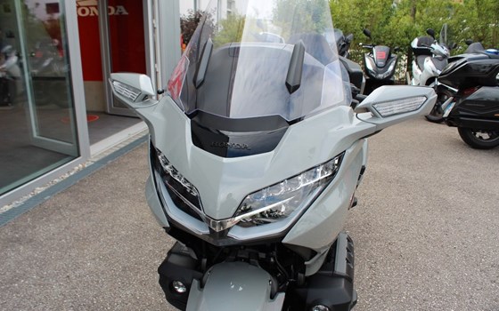 Gebrauchtmotorrad Honda GL 1800 Goldwing Tour DCT - Bild 3