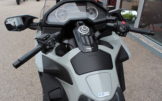 Gebrauchtmotorrad Honda GL 1800 Goldwing Tour DCT - Bild 9