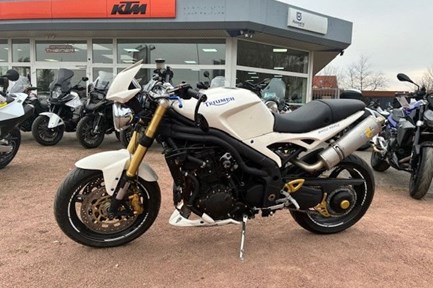 Triumph Speed Triple 1050
