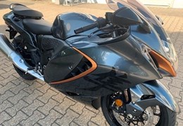 Neumotorrad Suzuki GSX-1300RR Hayabusa