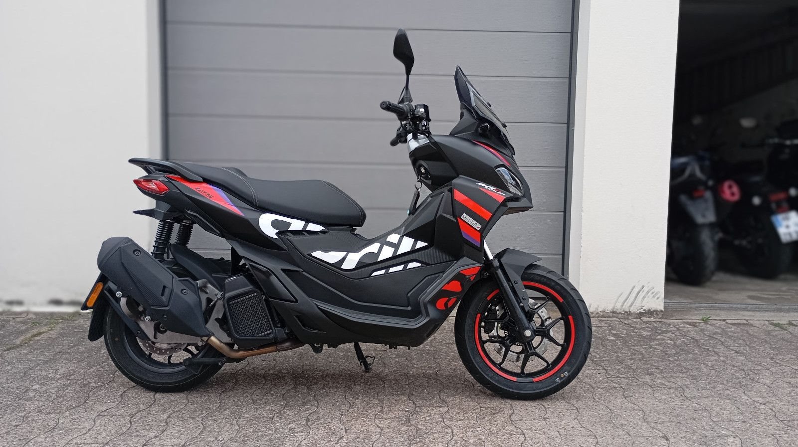 Aprilia SR GT 125