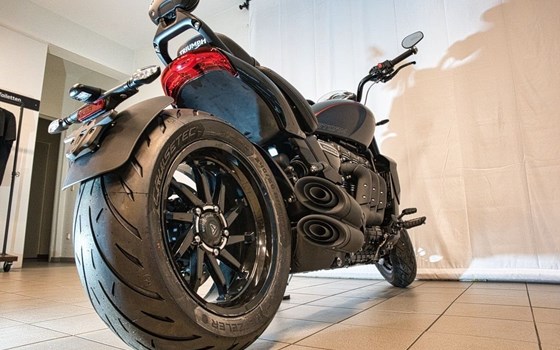Gebrauchtmotorrad Triumph Rocket 3 Storm GT - Bild 6