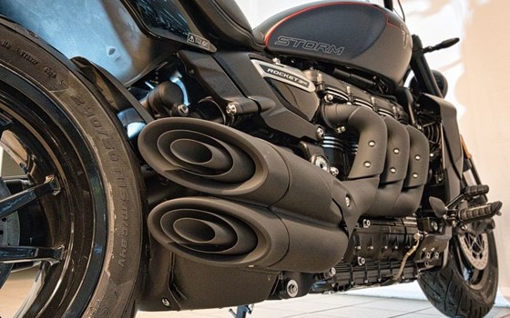 Gebrauchtmotorrad Triumph Rocket 3 Storm GT - Bild 8