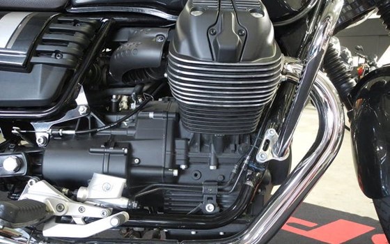 Gebrauchtmotorrad Moto Guzzi V7 III Special - Bild 8
