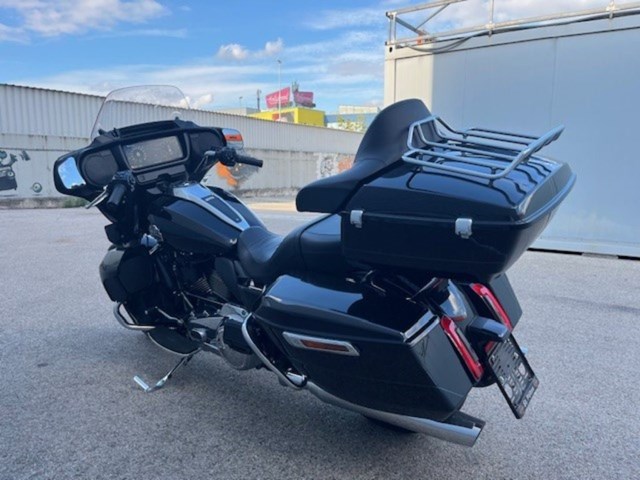 Harley-Davidson Street Glide Ultra (schwarz) - Bild 7