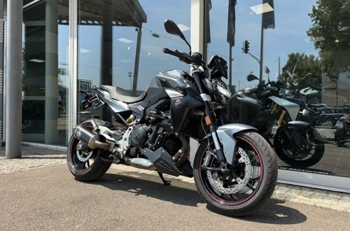 BMW F 900 R