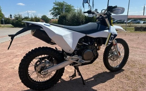 Gebrauchtmotorrad Husqvarna 701 Enduro - Bild 2