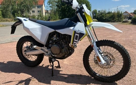 Gebrauchtmotorrad Husqvarna 701 Enduro - Bild 8