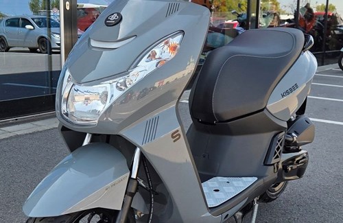Neumotorrad Peugeot Kisbee S