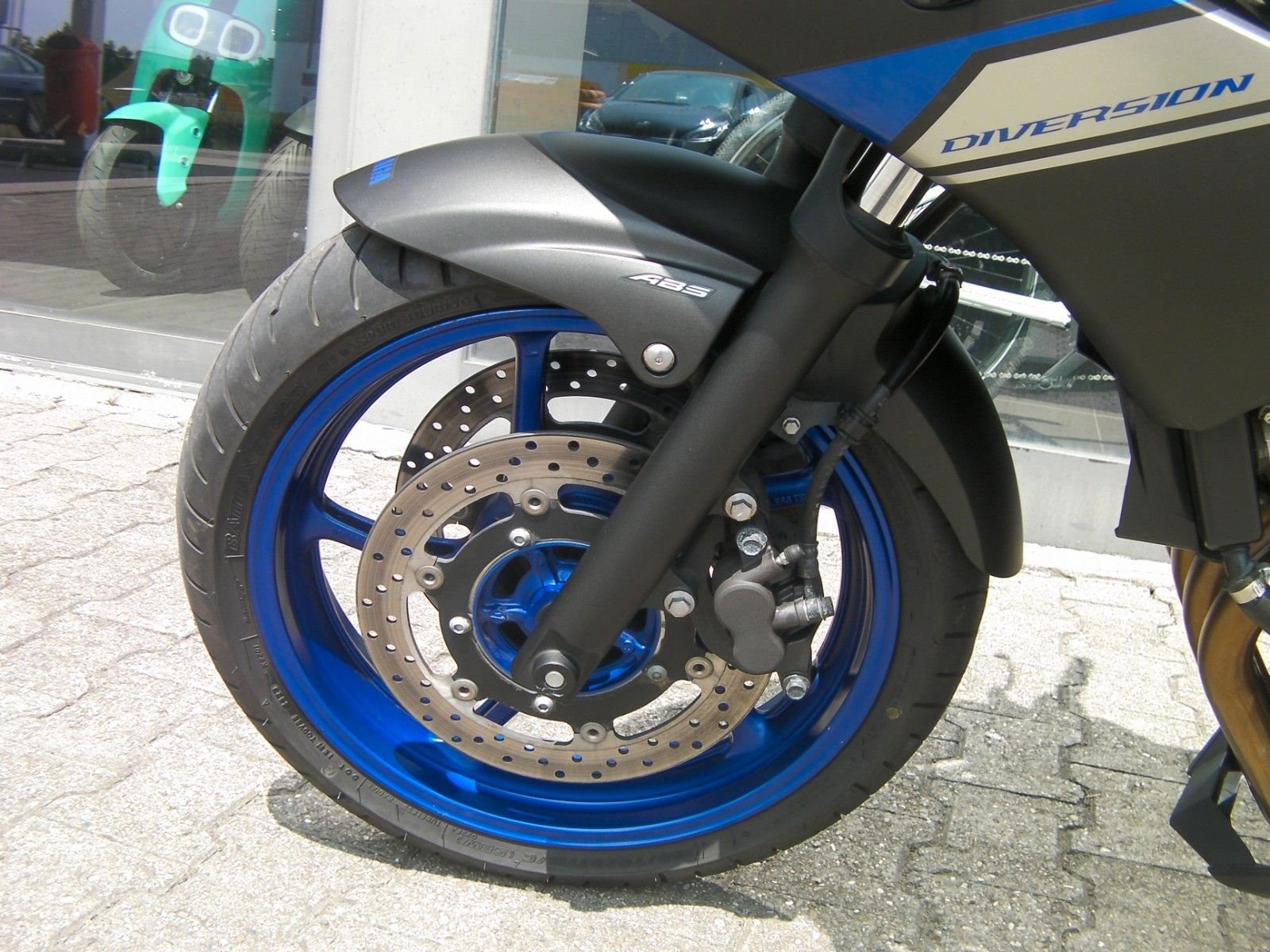 Yamaha XJ6 Diversion
