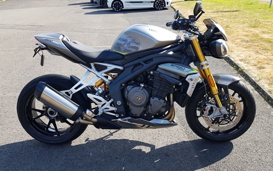 Gebrauchtmotorrad Triumph Speed Triple 1200 RS - Bild 4
