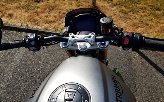 Gebrauchtmotorrad Triumph Speed Triple 1200 RS - Bild 3