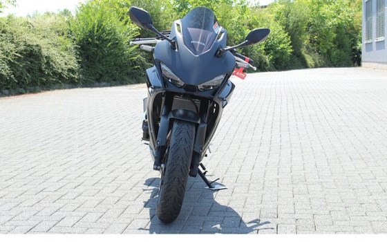 Gebrauchtmotorrad Honda CBR500R E-Clutch - Bild 3