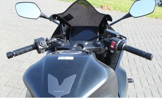 Gebrauchtmotorrad Honda CBR650R E-Clutch - Bild 12