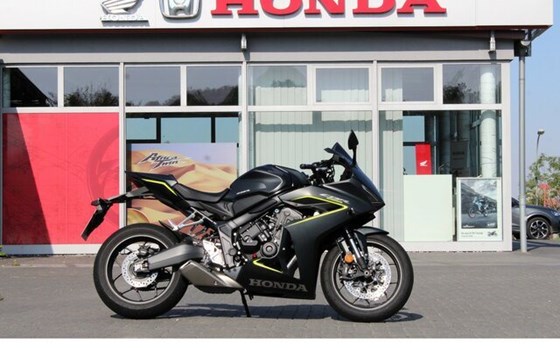 Gebrauchtmotorrad Honda CBR650R E-Clutch - Bild 2