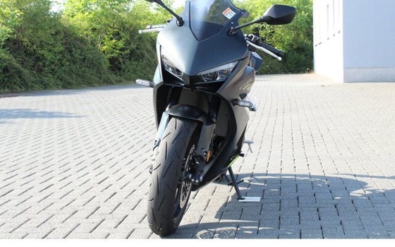 Gebrauchtmotorrad Honda CBR650R E-Clutch - Bild 3