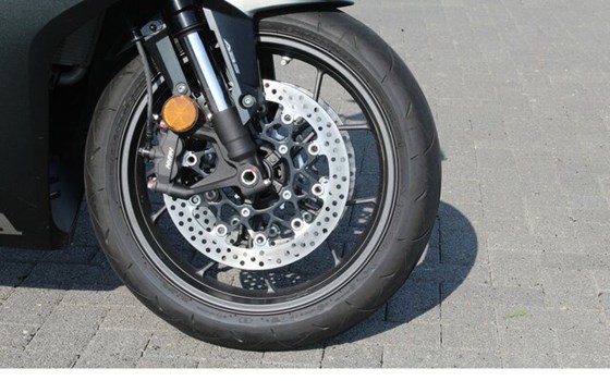 Gebrauchtmotorrad Honda CBR650R E-Clutch - Bild 6