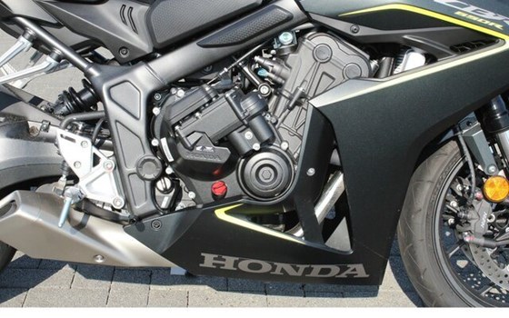 Gebrauchtmotorrad Honda CBR650R E-Clutch - Bild 7