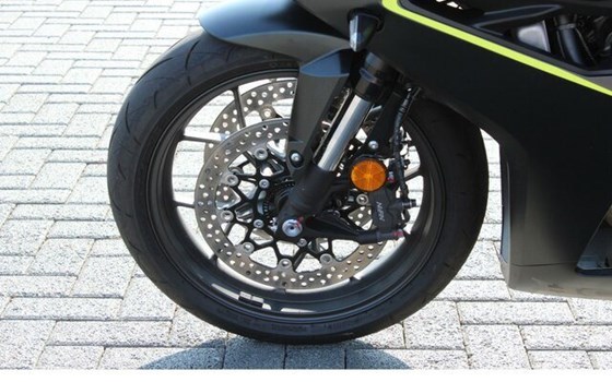 Gebrauchtmotorrad Honda CBR650R E-Clutch - Bild 9
