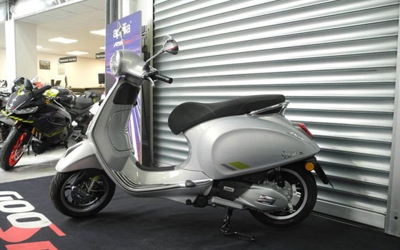 Neufahrzeug Vespa Primavera 125 75th - Bild 10