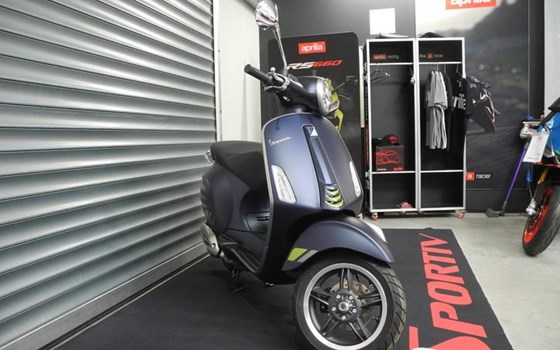 Neufahrzeug Vespa Primavera 125 75th - Bild 7