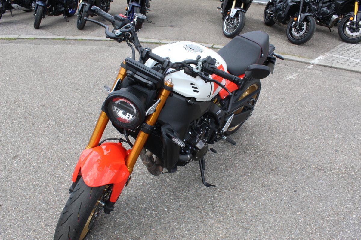 Yamaha XSR900