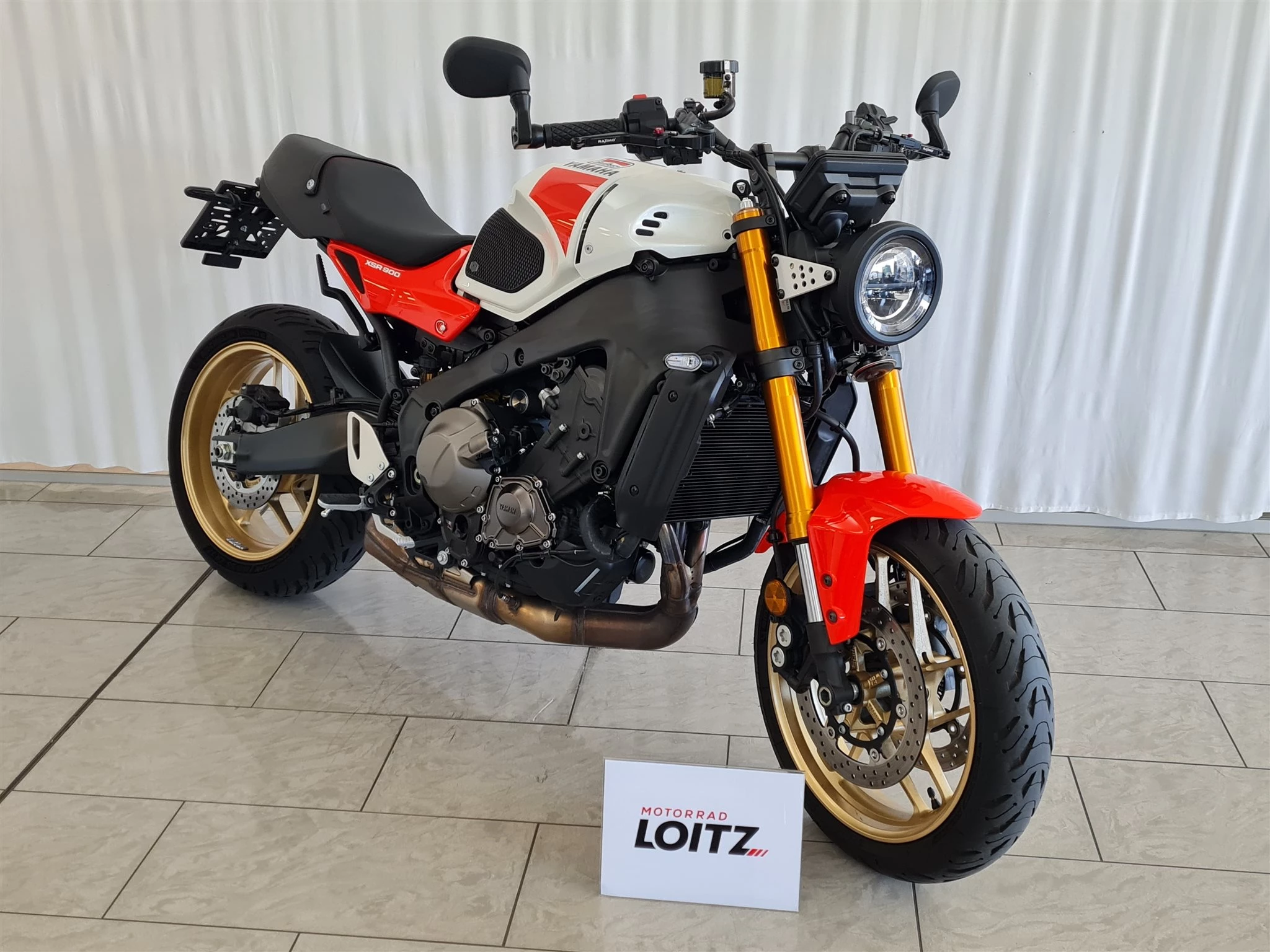 Yamaha XSR900