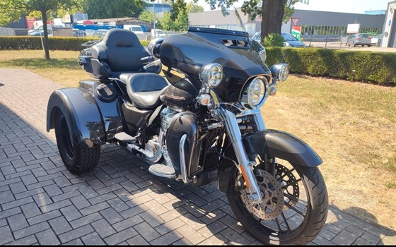 Gebrauchtmotorrad Harley-Davidson Tri Glide Ultra FLHTCUTG - Bild 4