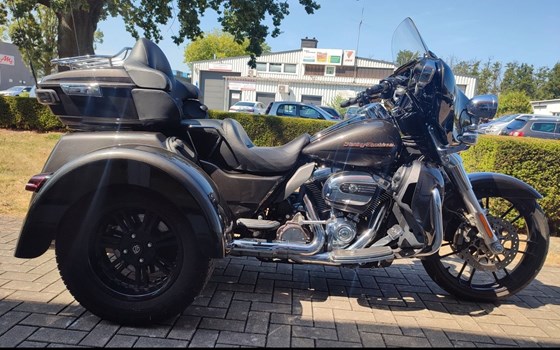 Gebrauchtmotorrad Harley-Davidson Tri Glide Ultra FLHTCUTG - Bild 5