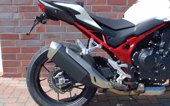Gebrauchtmotorrad Honda CB750 Hornet - Bild 12