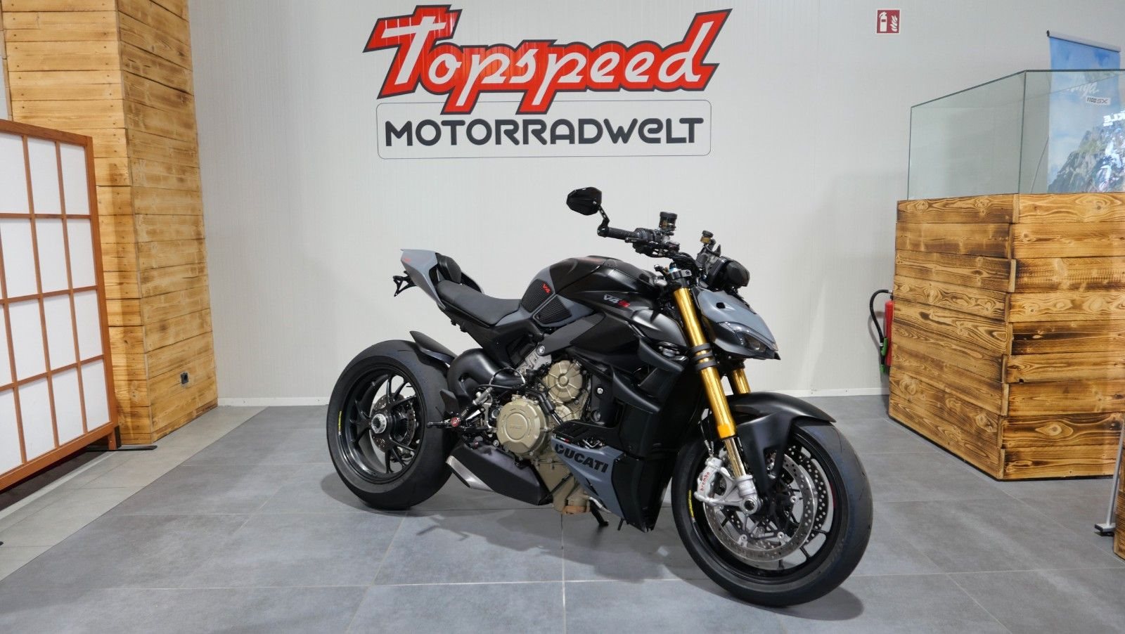 Ducati Streetfighter V4 S