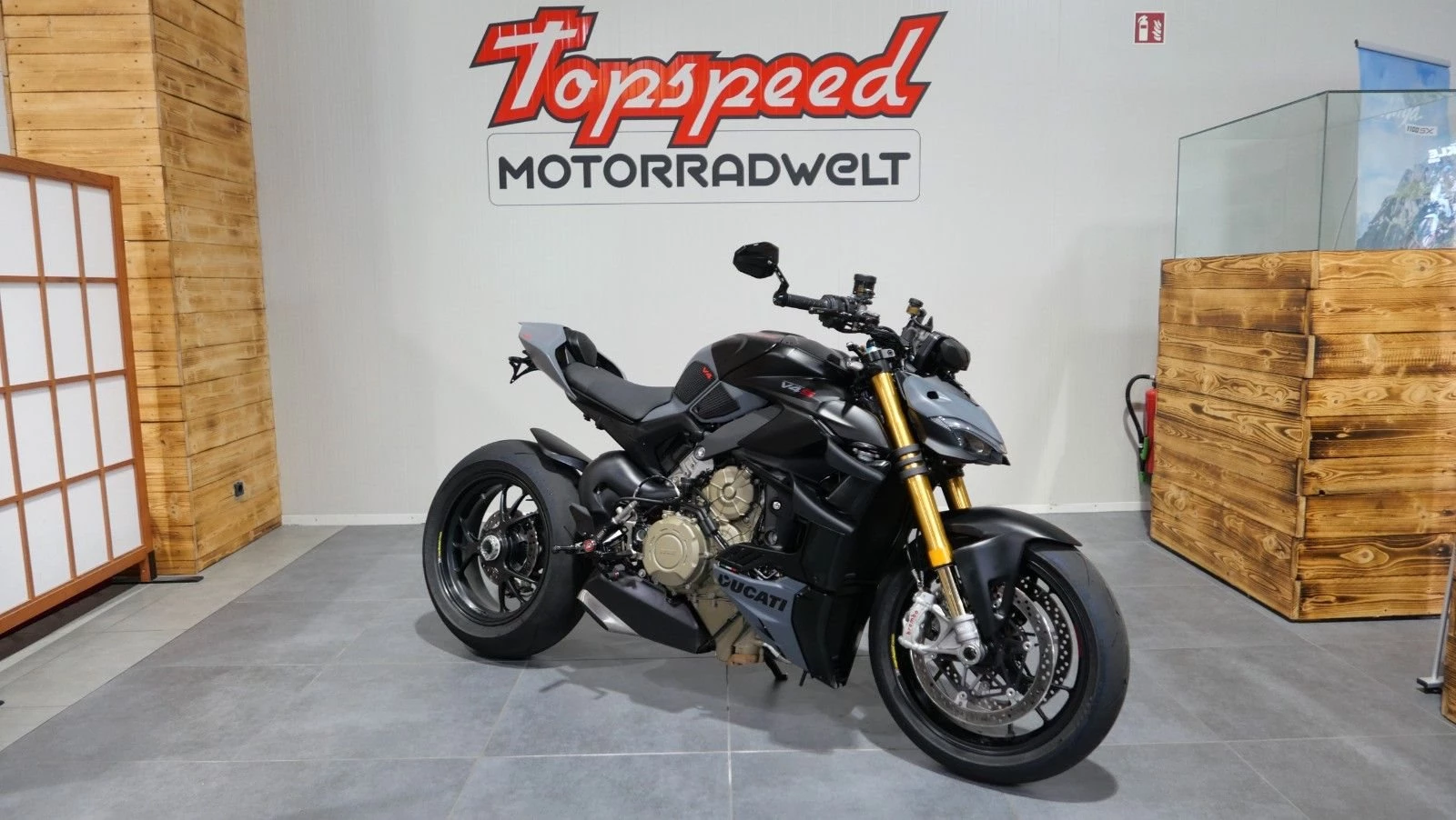 Ducati Streetfighter V4 S