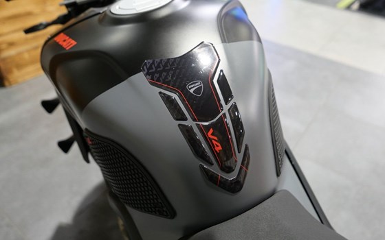 Gebrauchtmotorrad Ducati Streetfighter V4 S - Bild 14